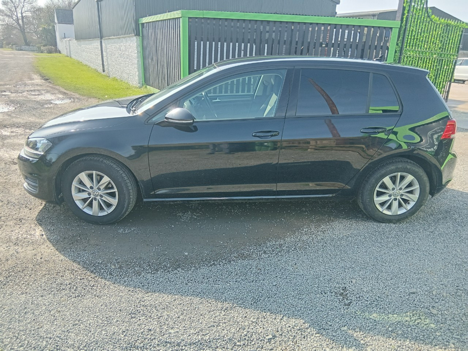 2016 Volkswagen Golf - image 3