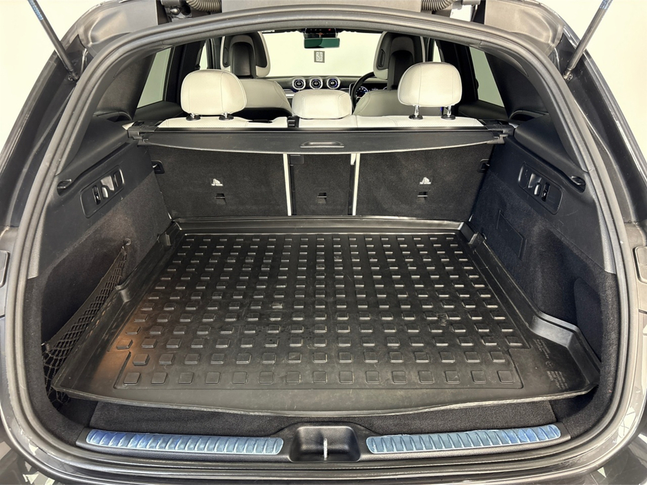 2023 Mercedes-Benz GLC Class - image 13