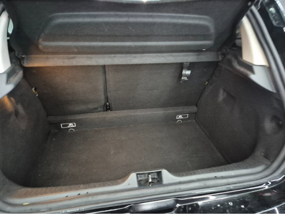 2017 Renault Clio - image 15