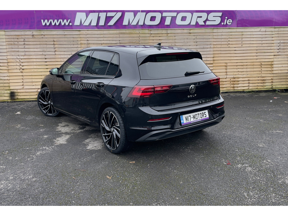 2022 Volkswagen Golf - image 7