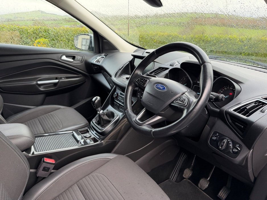 2018 Ford Kuga - image 11