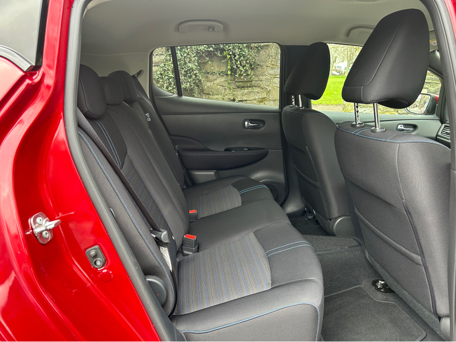 2019 Nissan Leaf - image 19