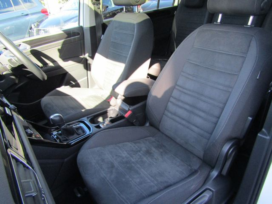 2017 Volkswagen Touran - image 13