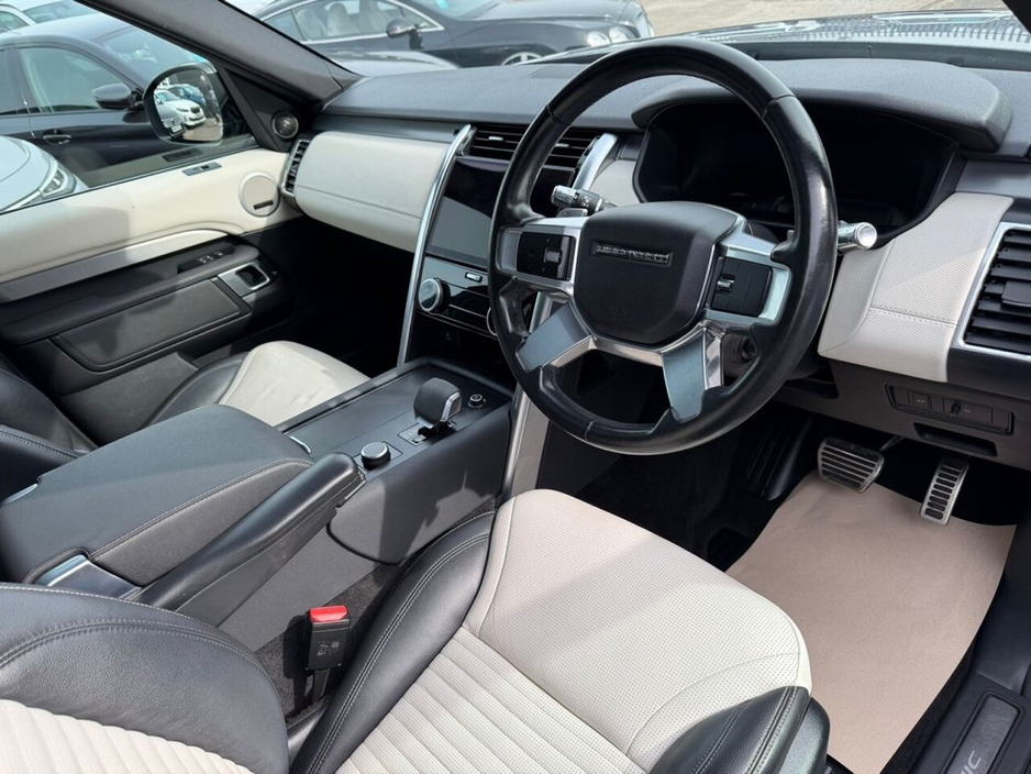 2021 Land Rover Discovery - image 13