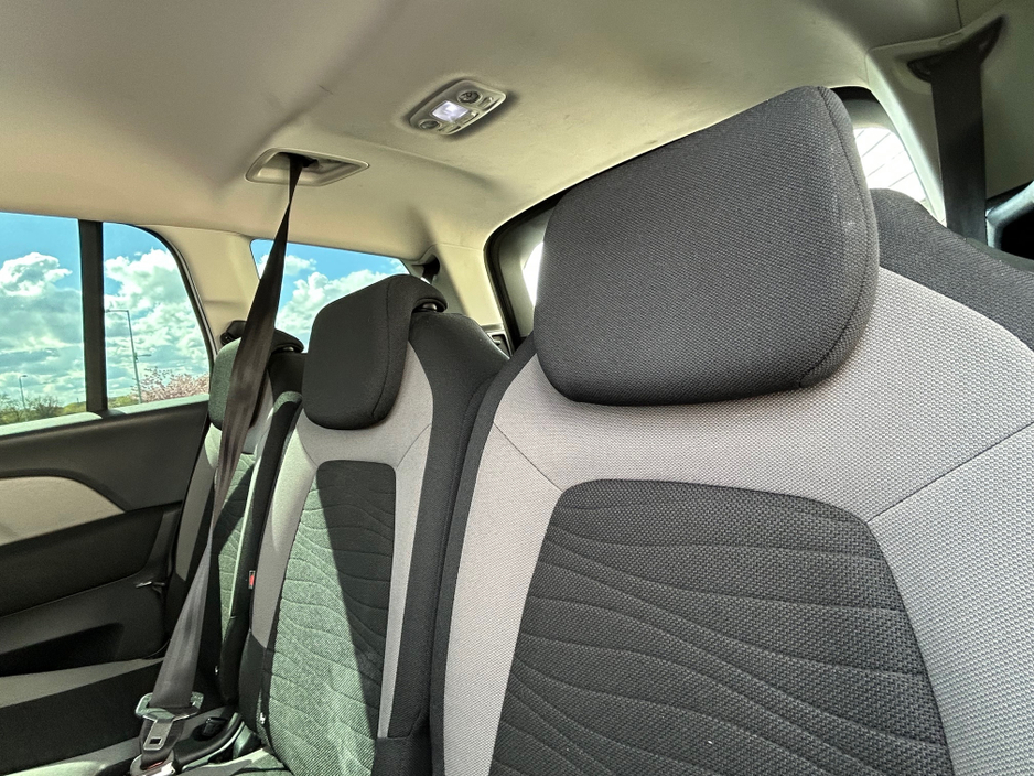 2016 Citroen C4 Picasso - image 10