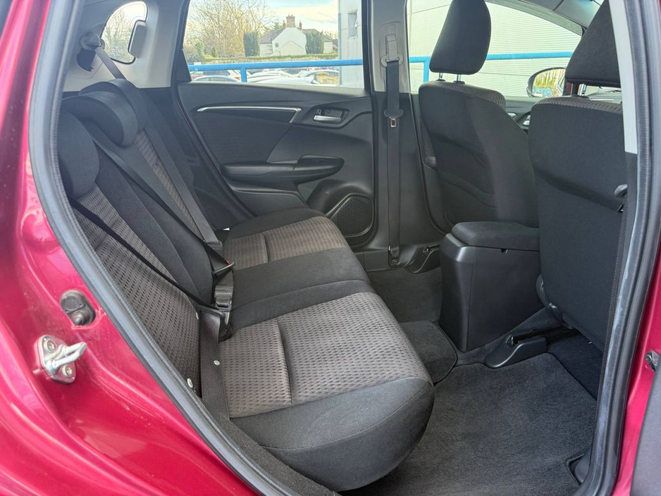 2018 Honda Fit - image 8