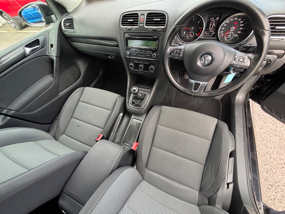 2010 Volkswagen Golf - image 16
