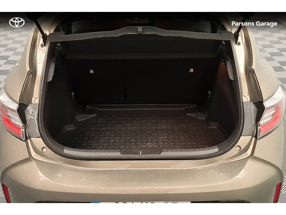 2023 Toyota Corolla COROLLA HYBRID LUNA H/B €27,995