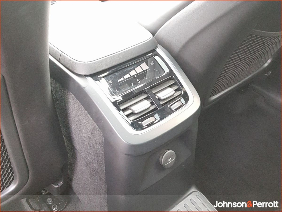 2025 Volvo XC90 T8 455bhp PHEV AWD Plus Dark (Three Year Volvo Selekt Warranty + Two Year Volvo Service Plan) €91,900