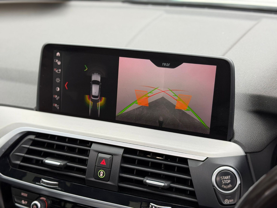 2018 BMW X4 - image 10