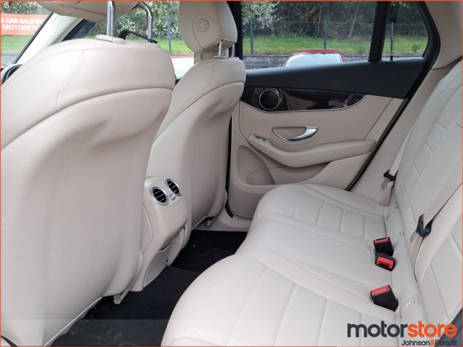 2018 Mercedes-Benz GLC Class - image 5