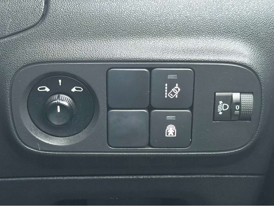 2017 Citroen C3 1.2 Petrol Flair Edition 5dr Hatchback | AA approved | March 27 nct | Reverse camera | Sold serviced and valeted with history check and warranty provided. €9,900