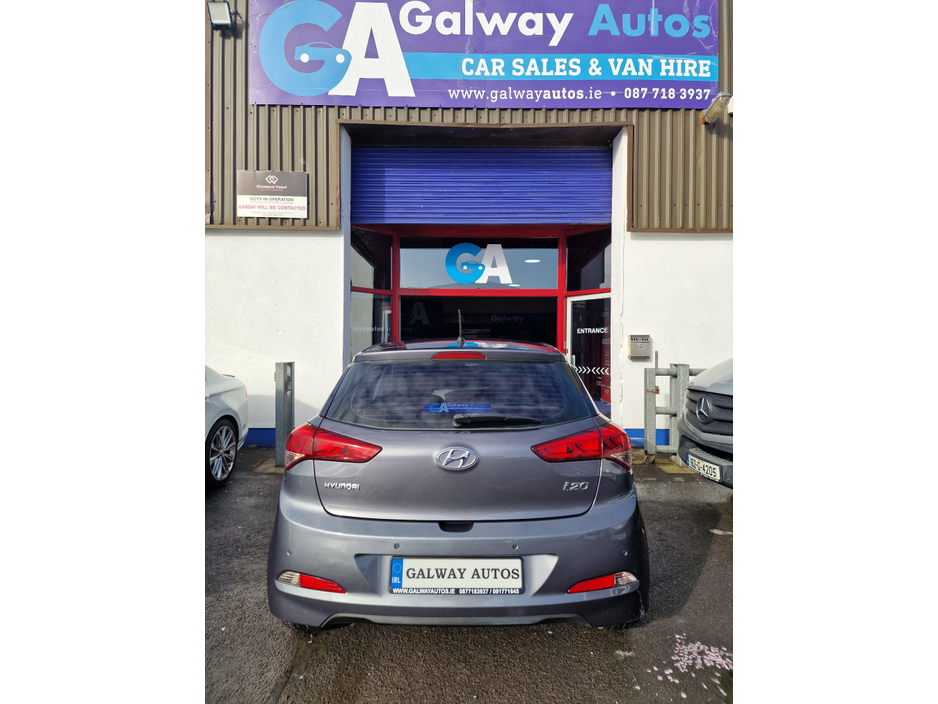 2015 Hyundai i20 - image 14