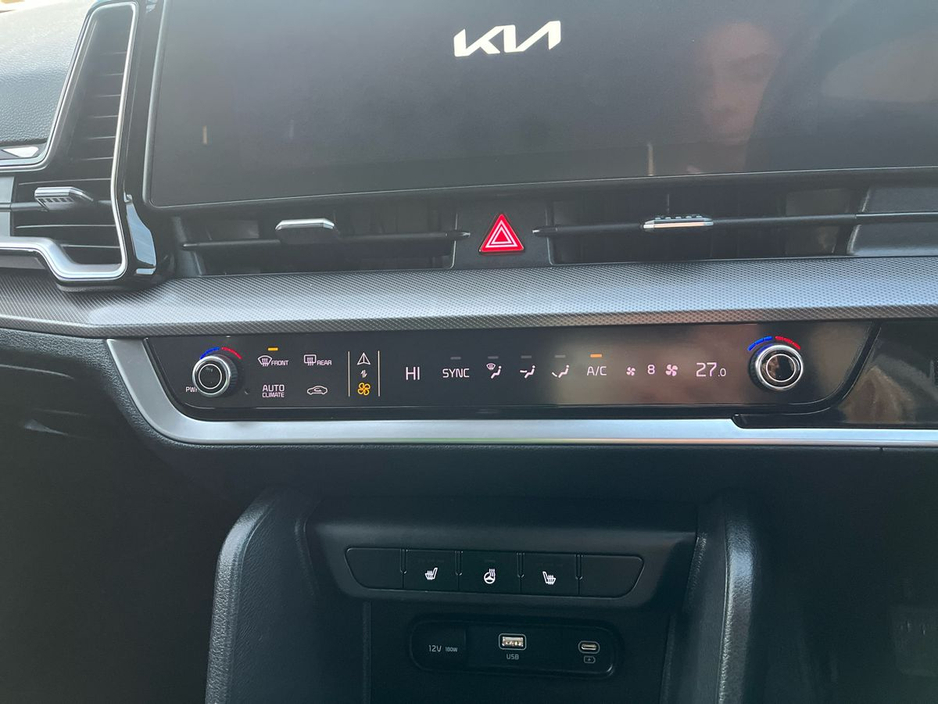 2022 Kia Sportage - image 16