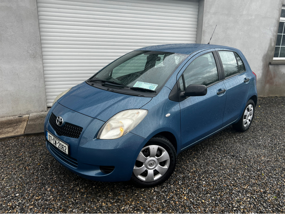 2007 Toyota Yaris - image 8