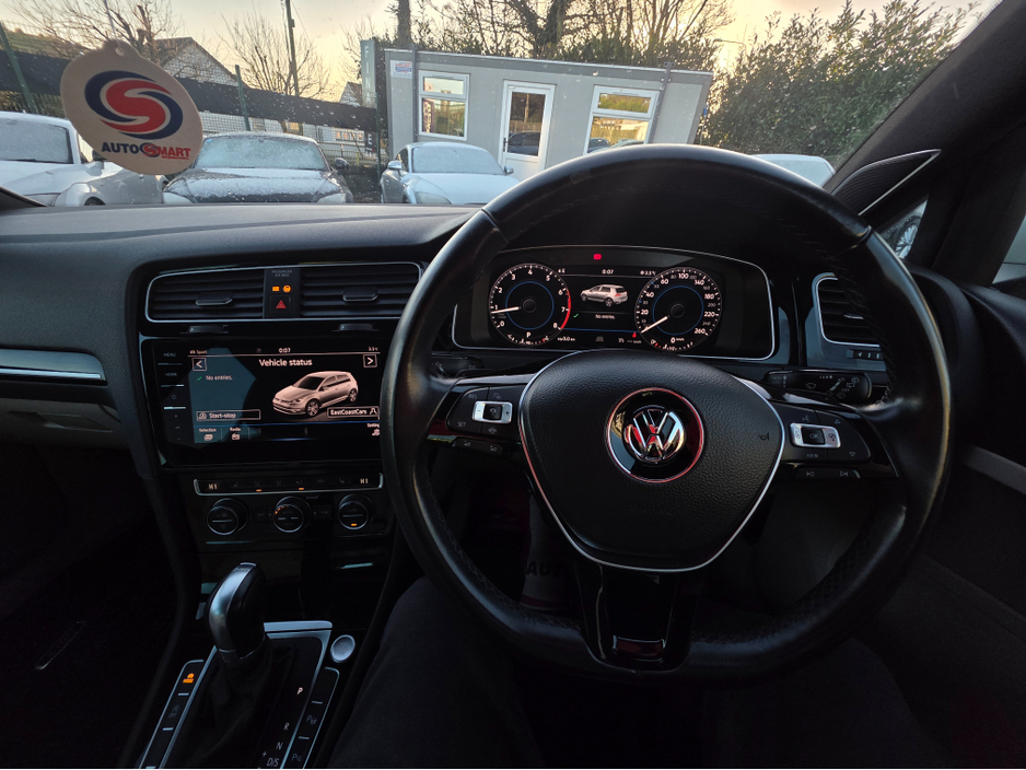 2019 Volkswagen Golf FULL CREAM LEATHER SEATS  ELECTRIC HEATED SEATS SAT NAV PACK - VIRTUAL CLOCKS -REVERSE CAMERA - NAVIGATION - CARPLAY - ANDROID AUTO- BLIND SPOT REAR TRAFFIC ASSIST - DISCOVER PRO €21,950