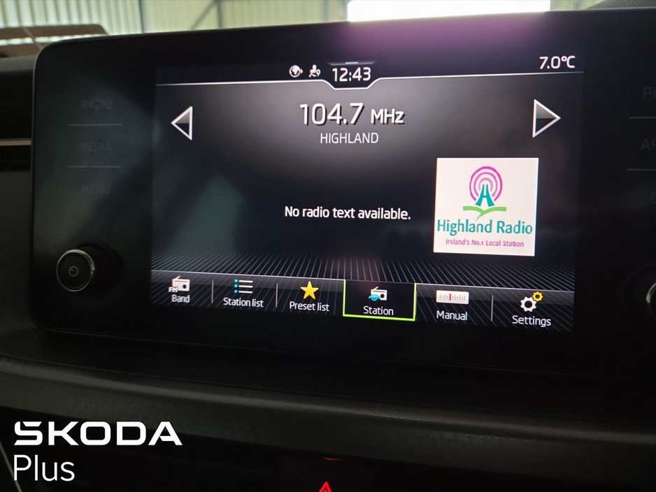 2022 Skoda Scala - image 16