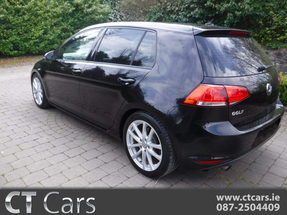 2016 Volkswagen Golf - image 4