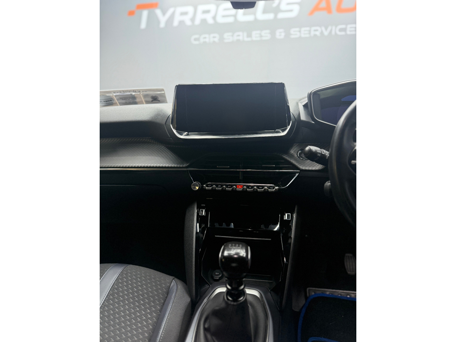 2020 Peugeot 2008 ALLURE 1.2 100 4DR €18,950