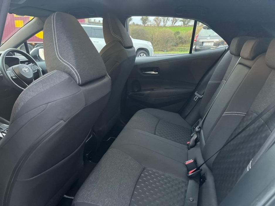 2025 Toyota Corolla - image 7