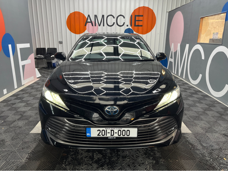 2020 Toyota Camry - image 6