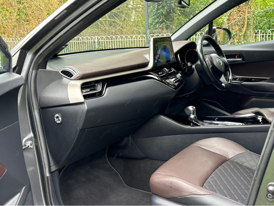 2018 Toyota C-HR - image 8