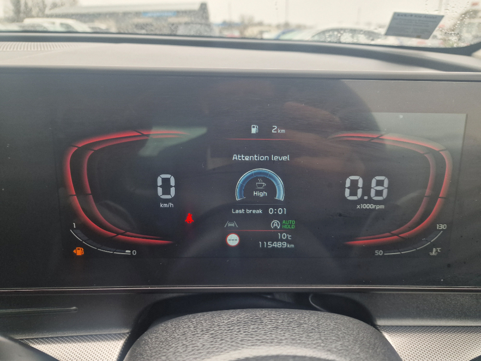 2022 Kia Sportage - image 11