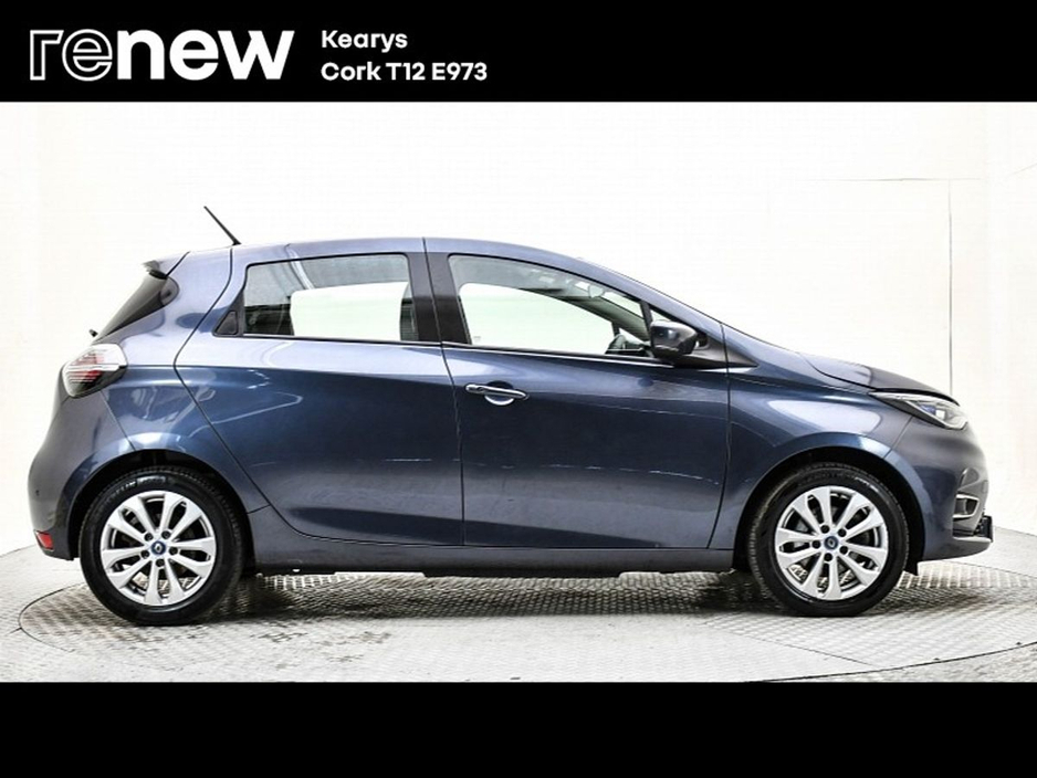 2022 Renault Zoe - image 14