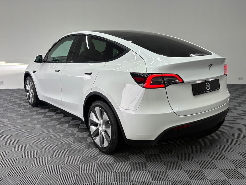 2023 Tesla Model Y - image 15