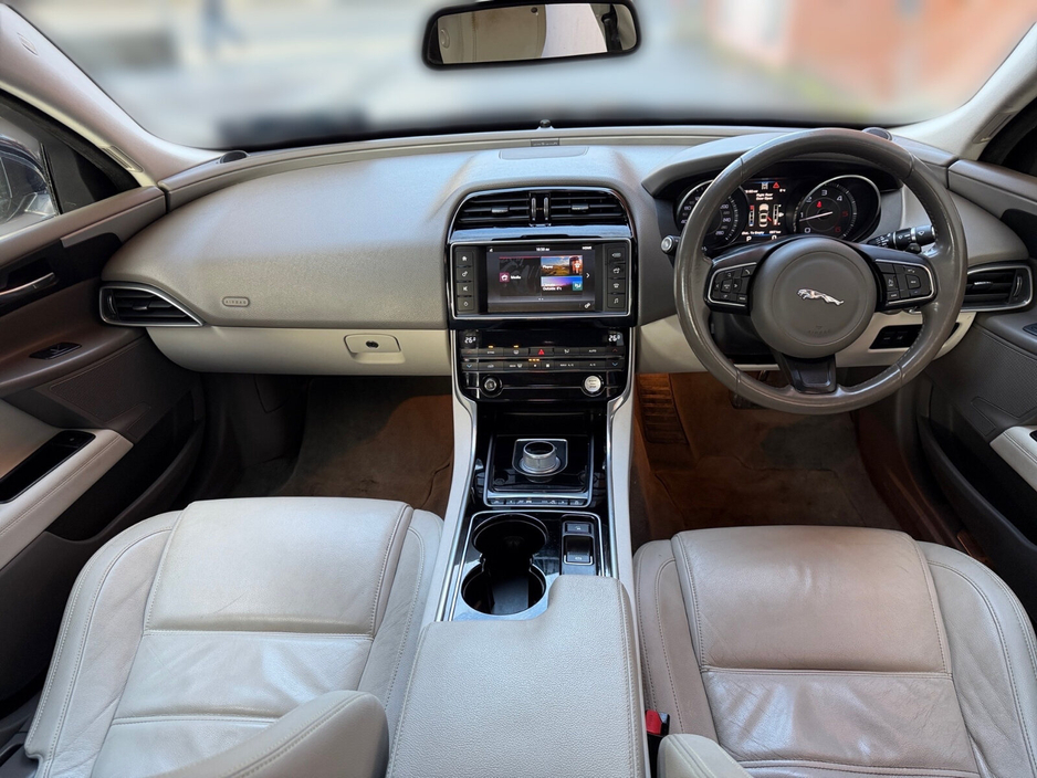 2015 Jaguar XE  €8,950