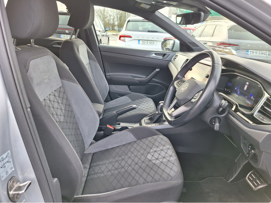 2022 Volkswagen Taigo R-LINE 1.0 TSI 110HP *Top Spec/Heated Seats/Automatic/Reverse Camera*