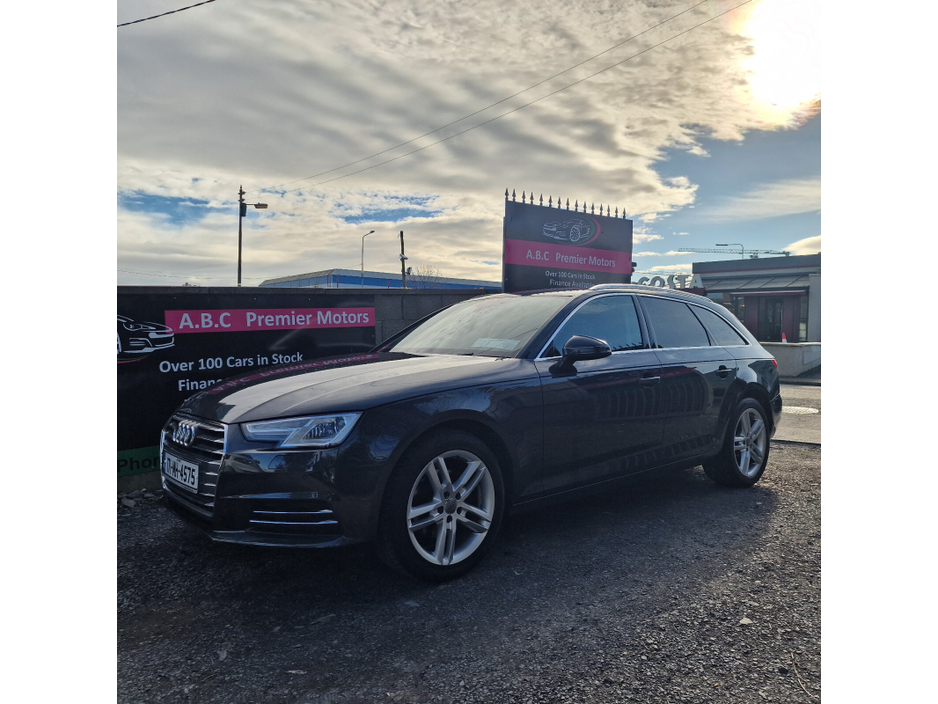 2017 Audi A4 - image 5