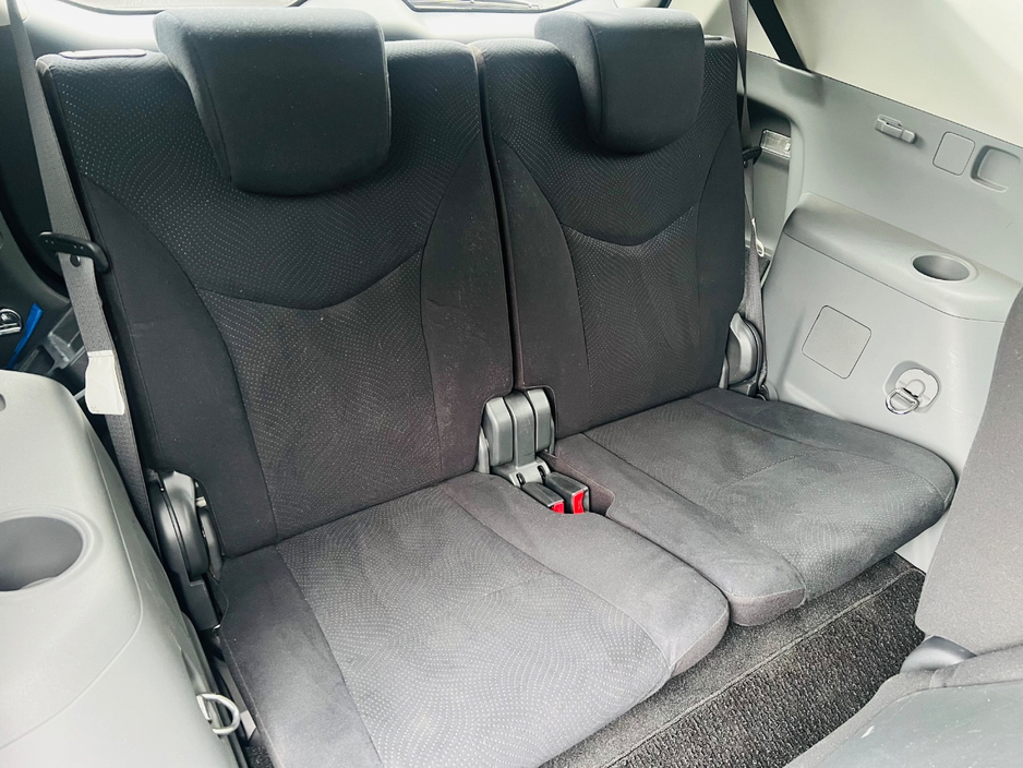 2014 Toyota Prius+ - image 16