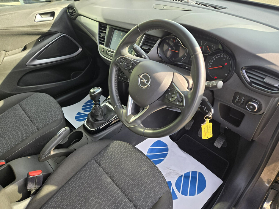 2023 Opel Crossland - image 17