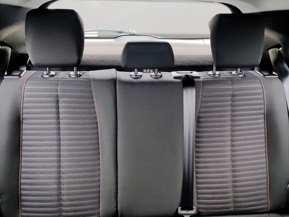 2020 Peugeot 2008 - image 12