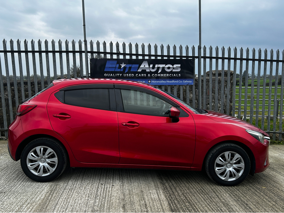 2014 Mazda Demio - image 8