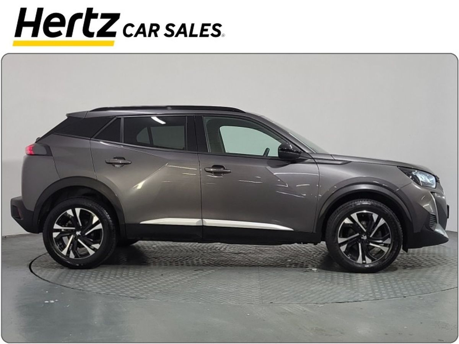 2023 Peugeot 2008 - image 3