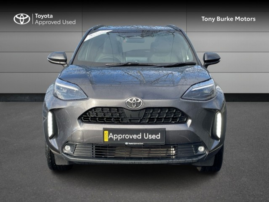 2025 Toyota Yaris Cross - SPECIAL OFFER UNIT - Save EUR 5,300 - LunaSport Monotone - 1.5 Hybrid - Automatic - EUR 180 // Remote Central Locking // Front Electric Windows // Rear Electric Windows // Electric Mirrors // Finger €31,855