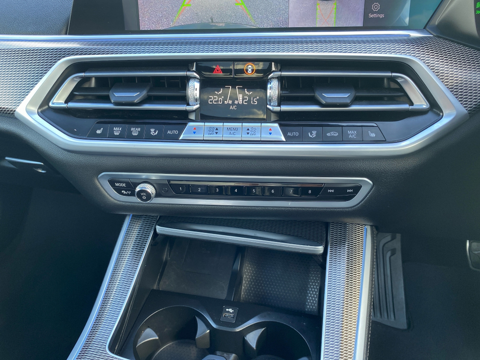 2021 BMW X5 - image 15