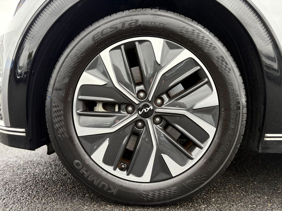 2023 Kia EV6 - image 5