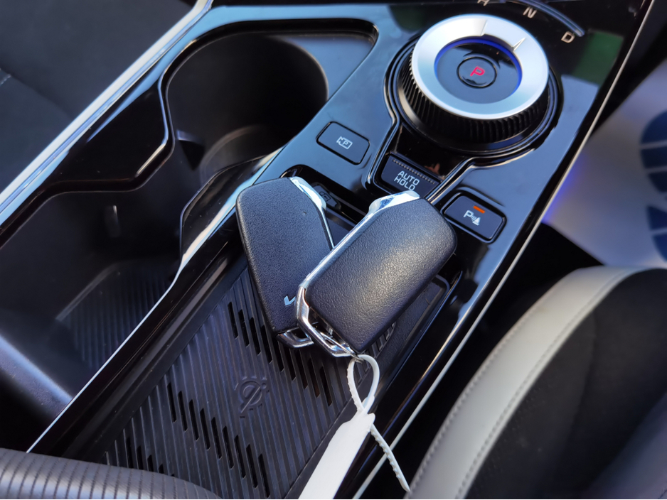 2022 Kia EV6 - image 22