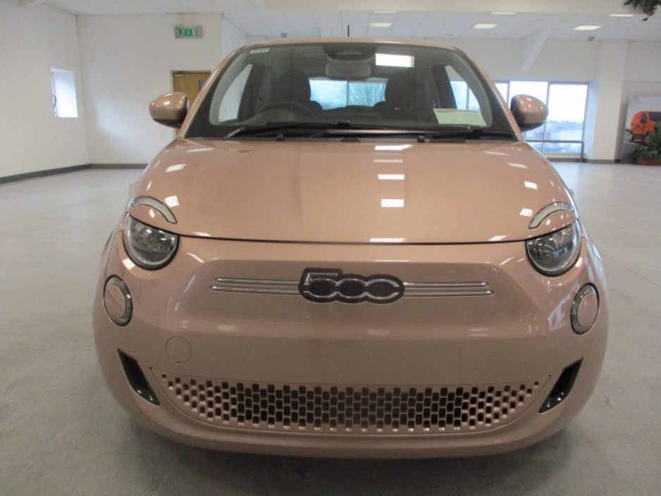 2025 Fiat 500e  €26,145