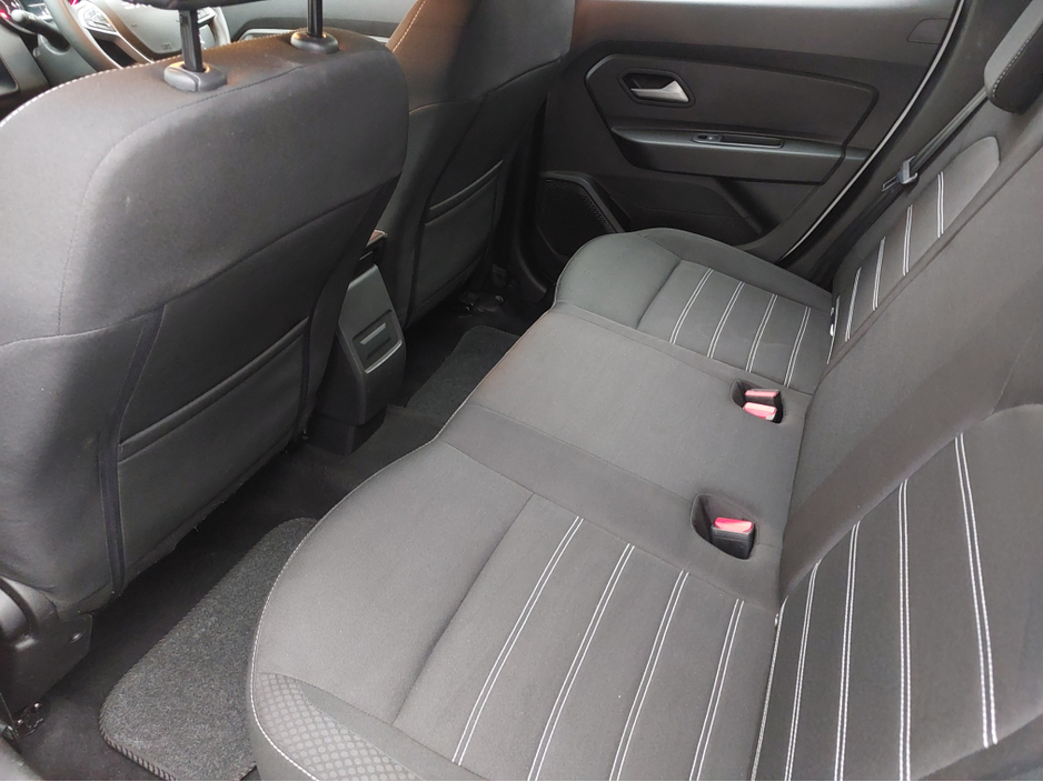 2023 Dacia Duster EXPRESSION BLUE DCI 115 4X2 NB €18,995