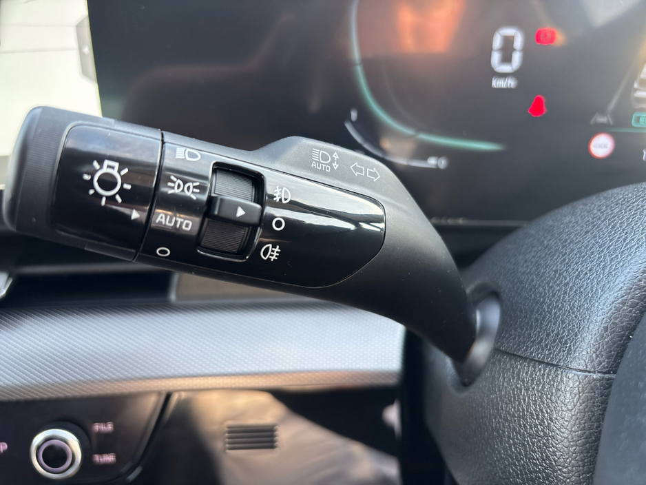 2023 Kia Sportage - image 17