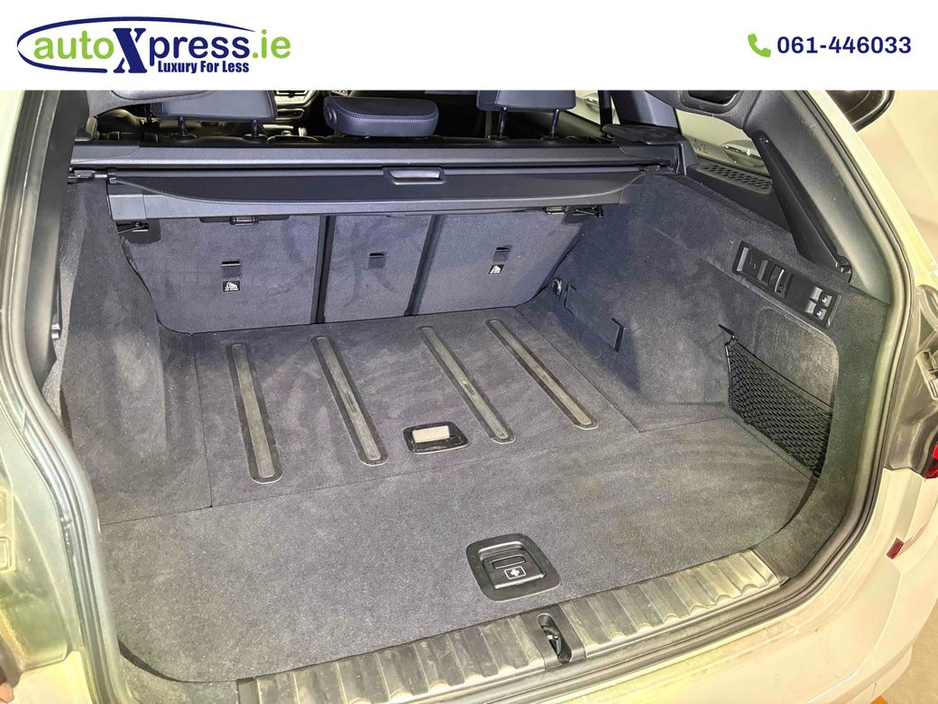 2021 BMW 3 Series - image 8