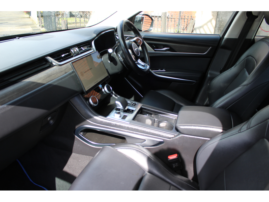 2022 Jaguar F-Pace - image 6