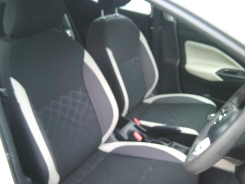 2019 Nissan Micra - image 5