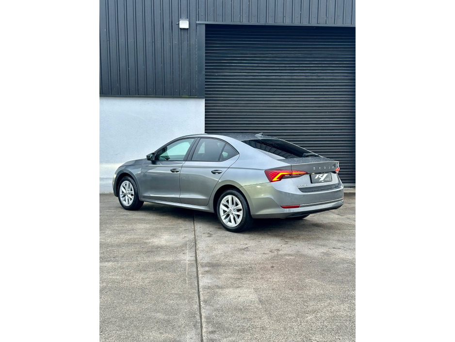 2024 Skoda Octavia OCTAVIA AMB 2.0TDI 115HP €30,995
