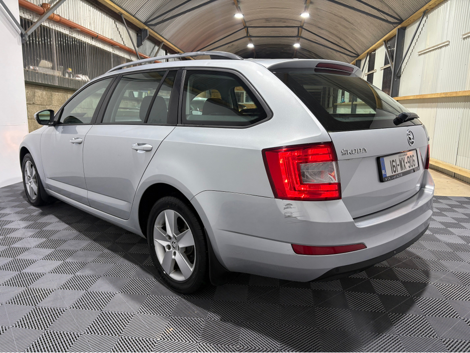 2016 Skoda Octavia 1.6 TDI 11 110HP 4DR COMBI AMBITION €9,950