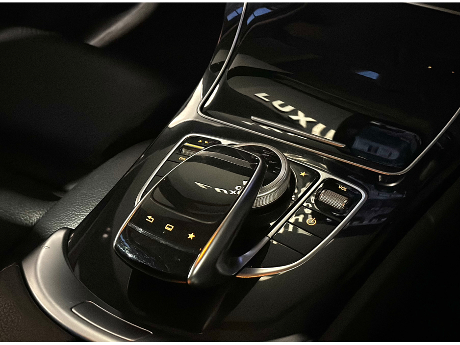 2016 Mercedes-Benz C Class - image 28